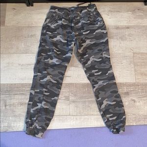 Camouflage joggers